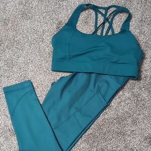 Zyia Teal Sports Bra and Leggings Set